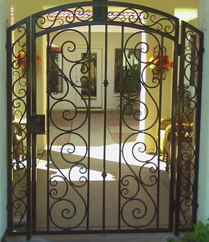 Gate04