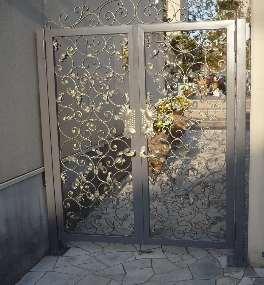 Gate09