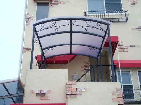 Rain shelter bracket04