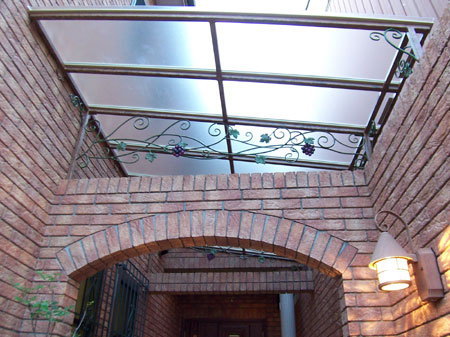 Rain shelter bracket08