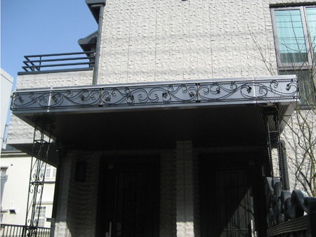 Rain shelter bracket10