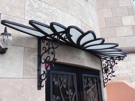 Rain shelter bracket18