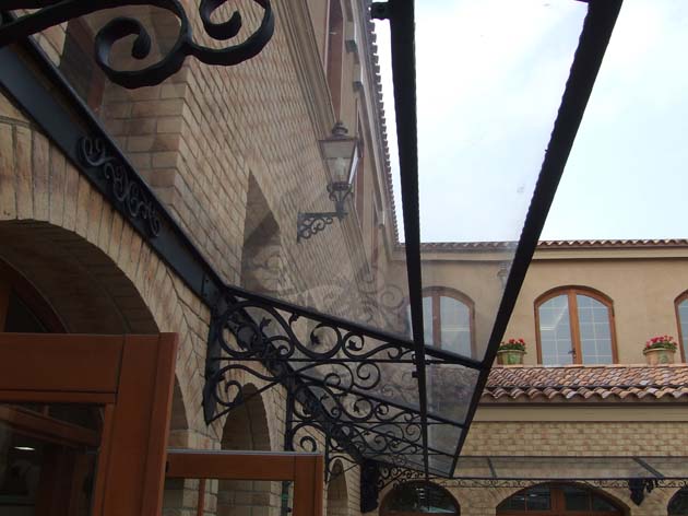 Rain shelter bracket21